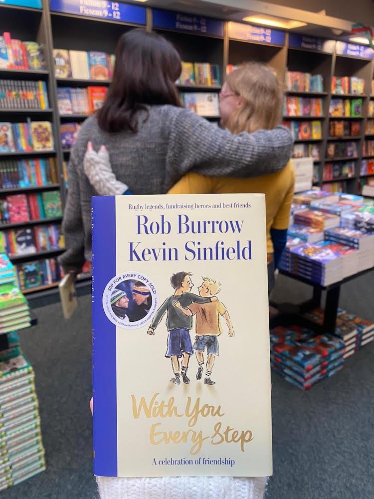 If you’re cheering Kevin Sinfield on in Dublin today, on day 5 of the #7in7in7 challenge, stop into @Hodges_Figgis where the friendly booksellers have copies of his book #withyoueverystep with @Rob7Burrow! 50p from every copy sold goes to MND charities @Waterstones