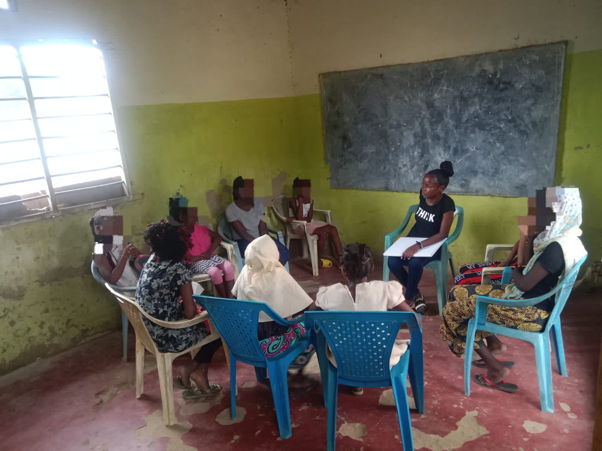 SrhKenya's tweet photo. We coducted a training on the impacts of gender norms and stereotypes on GBV to promote positive social norms and gender equality to adolescents and young people at kalandevyo in Junda ward.
#16DaysOfActivismAgainstGBV 
@DSWKenya 
@Life_Yangu https://t.co/aCLCSJGxH0