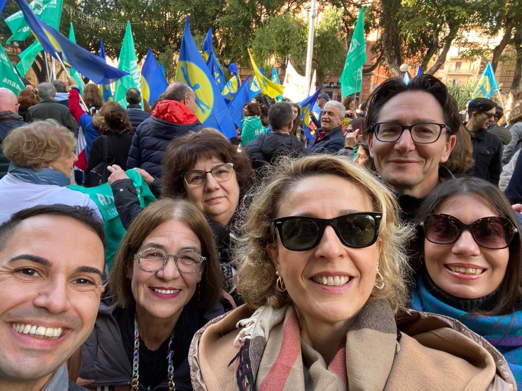 CimopItalia's tweet photo. Qui #Cagliari, grande adesione #Cimop allo #sciopero. La #sanitaprivata non e' una mucca da mungere. Serve rinnovare il #contratto per i medici che aspettano da 18 anni. https://t.co/b2UAfiL5JJ