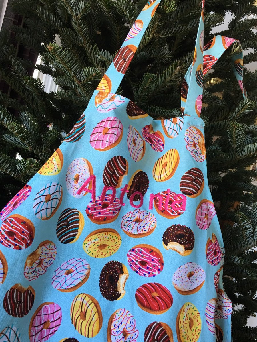 KingdomShop7's tweet photo. Child Apron, Apron, Matching Aprons, Doll Apron, Kids Apron, Christmas gifts, Personalized gifts, Birthday gifts, play aprons, Valentines https://t.co/5doRRWoIet #Etsy #ChristmasGifts #KingdomWorkshop #FestiveEtsyFinds #giftideas #HolidayGifts #KitchenApron https://t.co/S8QUxrLMAn
