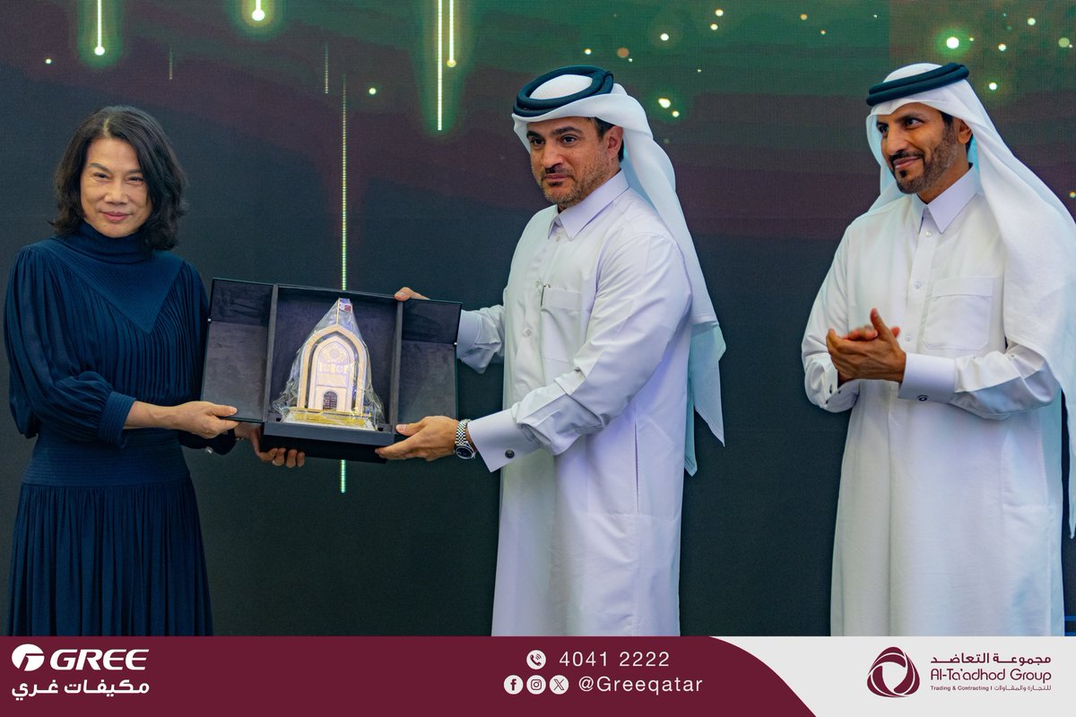 GreeQatar's tweet photo. مجموعة غري العالمية تُكرم مجموعة التعاضد وشركة بروة وشركة وصيف على انجاز مشروع مدينتنا الذي يٌعد أكبر مشروع تكييف في العالم لعلامة تجارية في مكان واحد.
#waseef #realestateqatar #barwa #greeqatar