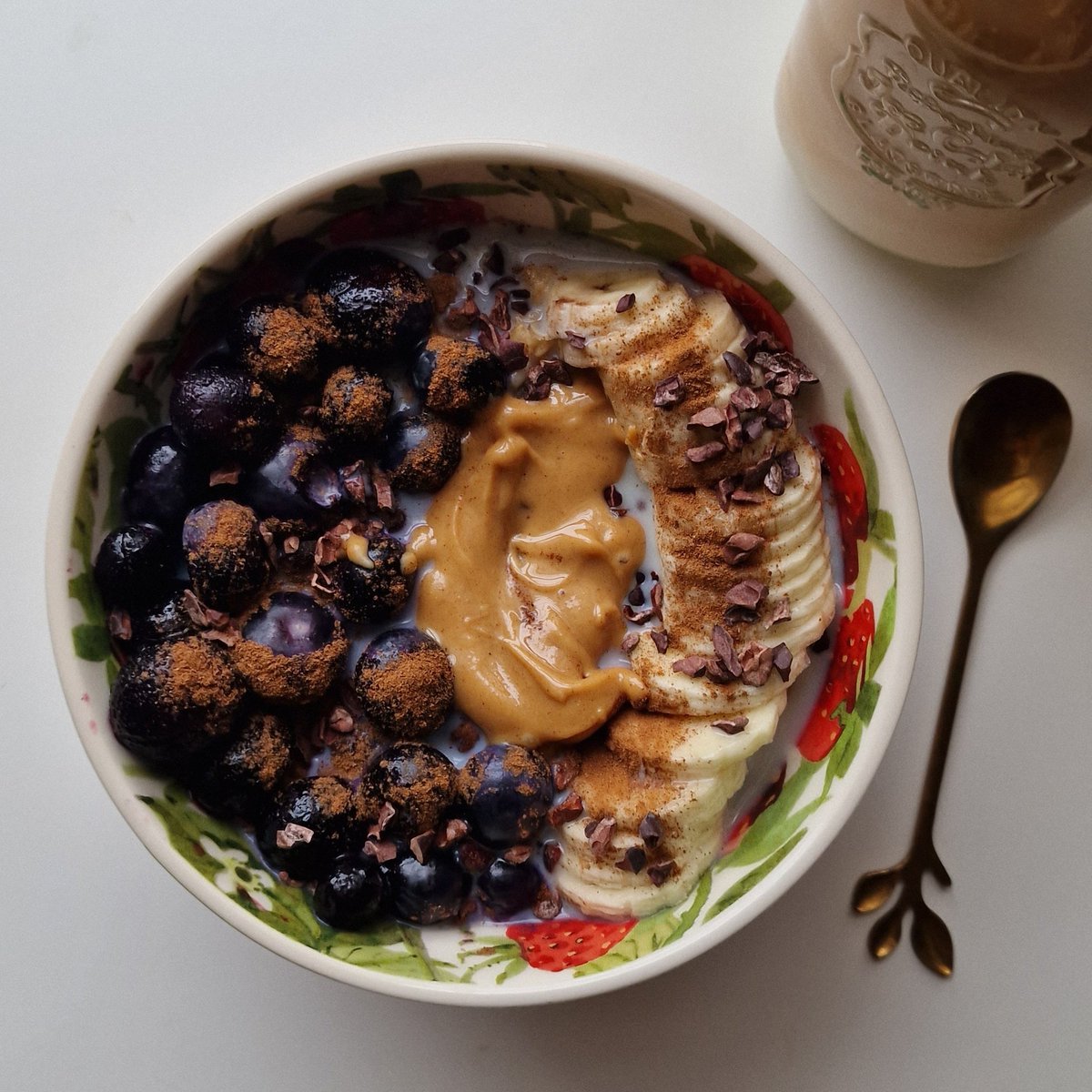 myprettyeats's tweet photo. good morning 🍌🫐🥜🥣☕️ https://t.co/Ae2l5pDYZD