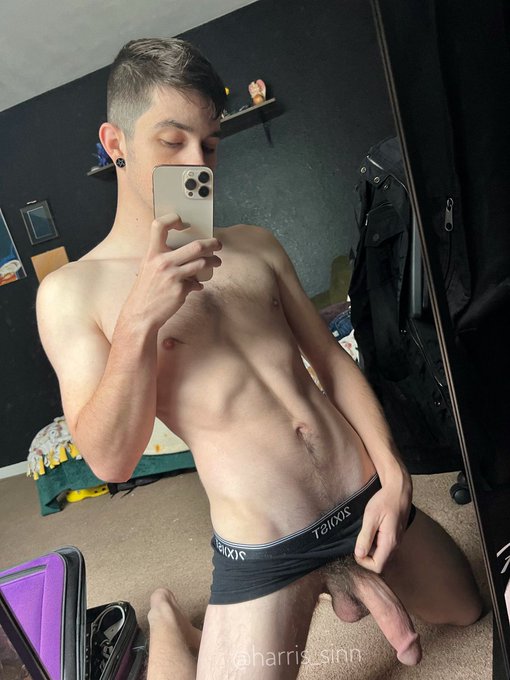 Do you like my fat cock? https://t.co/VeXtDw2UDv