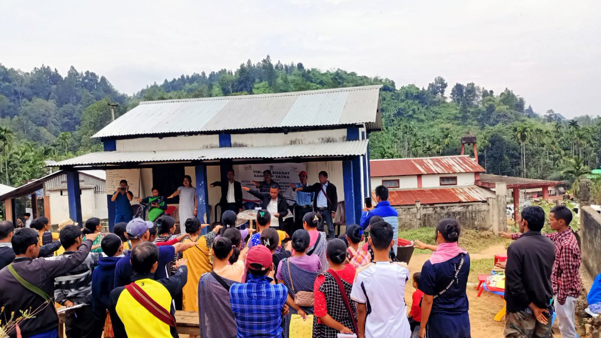 meghalayahealth's tweet photo. National observer Dr. Anil Kumar Addl. DDG, Ministry of Health &amp; Family Welfare, Government of India, along with the State team visited Tasku #RiBhoi for the Viksit Bharat Sankalp Yatra (VBSY) today.
#HealthForAll #VBSY #MeghalayaForHealth #HealthProgrammes #HealthFirst https://t.co/f4S3B9KAaT