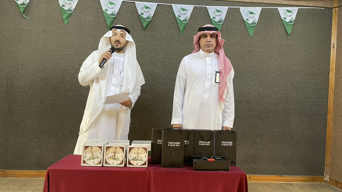 hateem60's tweet image. كرمت إدارة المدرسة الطلبة الفائزين في المسابقات والأنشطة .
#تعليم_جده