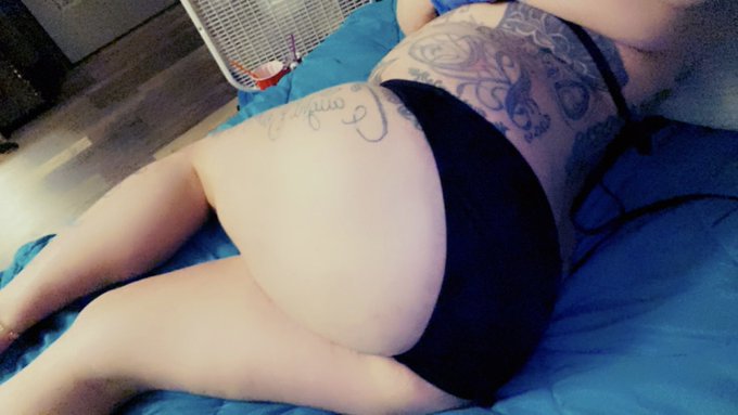 Good morning who&rsquo;s ready for round 2!  Still available for cam or FT. Pics. Sexting. Snapchat. Last night