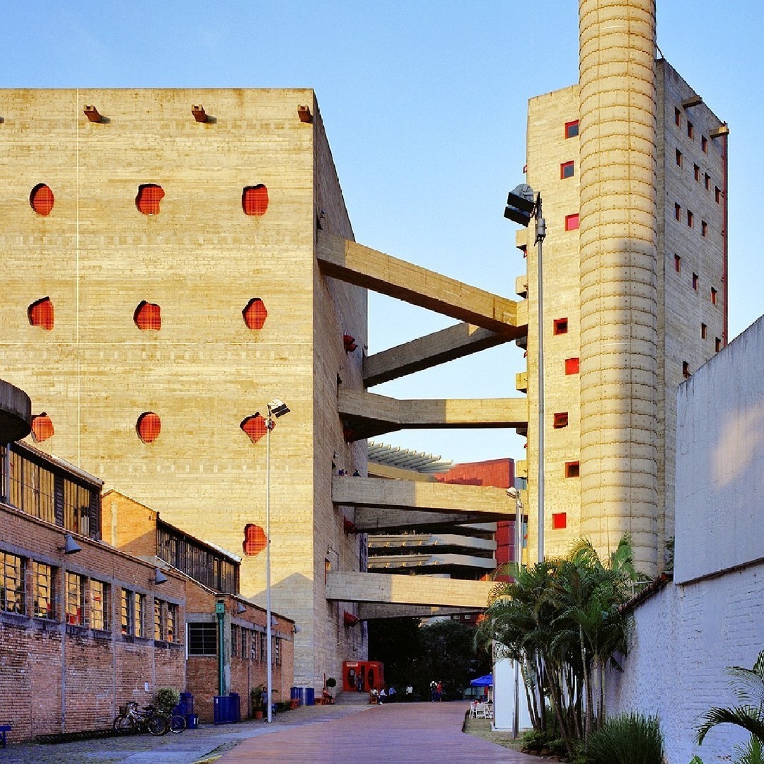 A look at a few of the architectural wonders of Lina Bo Bardi ❤️ Born #onthisday in 1914, the Italian-born visionary spent most of her life in Brazil where she developed a reputation as one of the one of the most inventive female architects of the 20th century. Here are a few…