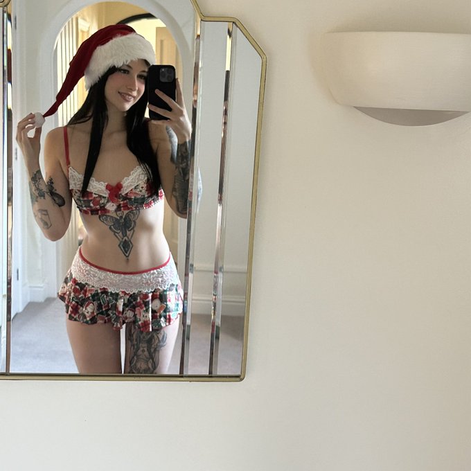 I made a FREE ONLYFANS 🤭 https://t.co/ufU9ToKNmz