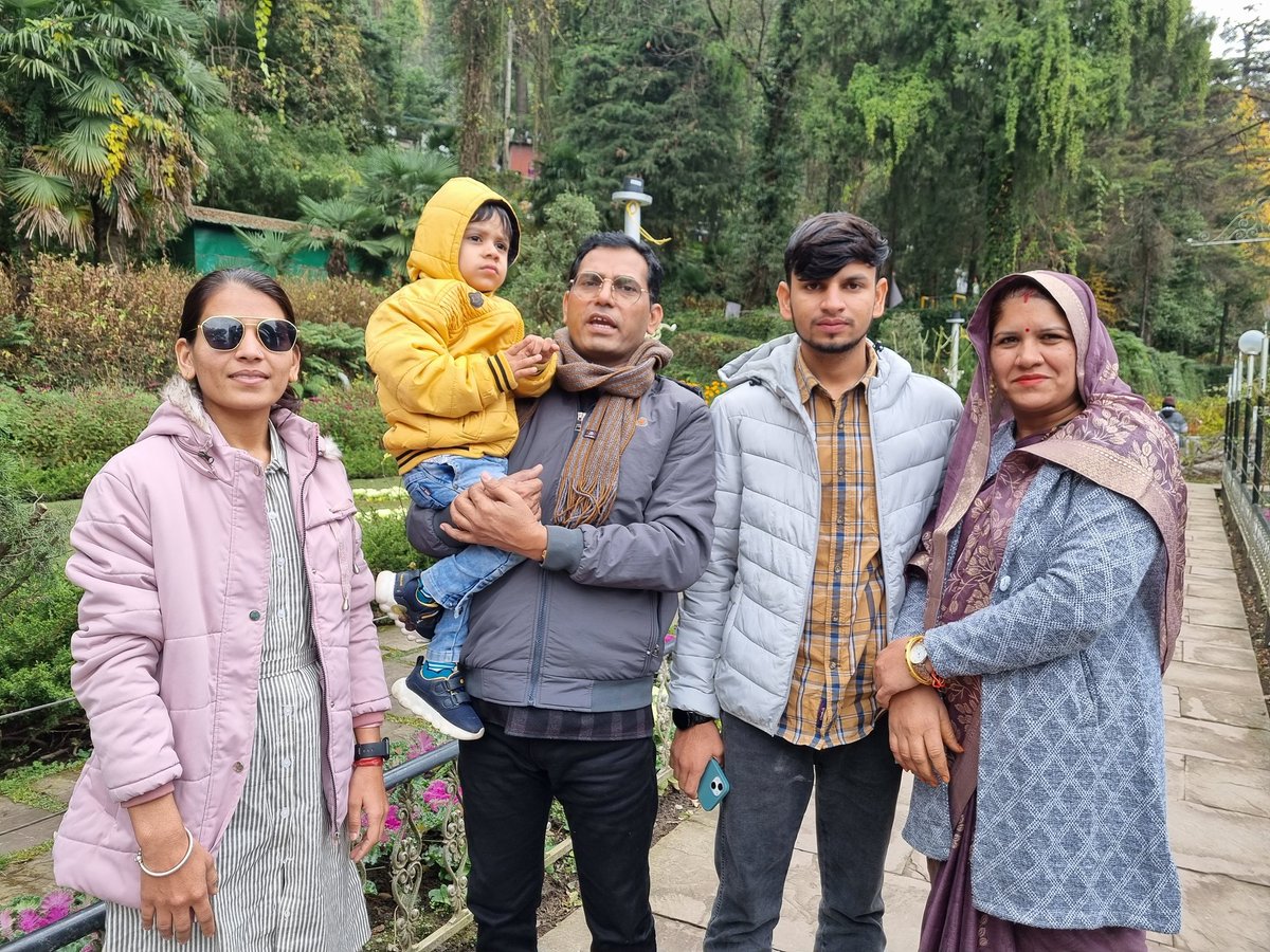 मसूरी - यात्रा की कुछ झलकियाँ
Mussoorie - Some highlights of the trip

#masoorietrip #hanuroj #naturelovers #mallroadmussoorie  #Buddha #kemptyfalls #rishikesh #yoga #tourism