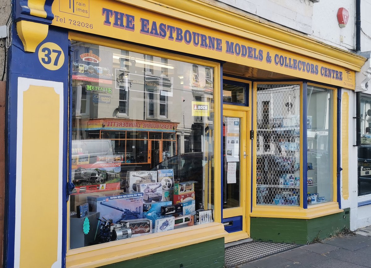 TrainTimesEB's tweet photo. Good Morning everyone! It's a new week at Train Times! So let's see the weekends modelling work! and don't forget to pop by for that last minute Christmas present for a loved one! #TMGUK #avgeek #modelShop #Eastbourne https://t.co/292CfGjaeb