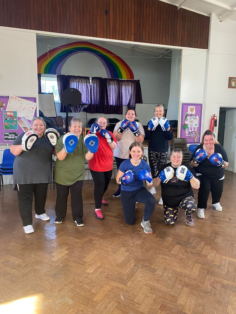 Time to visit our friends @Surreysportpark again and their community activity. This week a boxing class delivered at St Peters Church Hall in Bellfields #Guildford. Want to find out more? Email communitywellbeing@surreysportspark.co.uk
