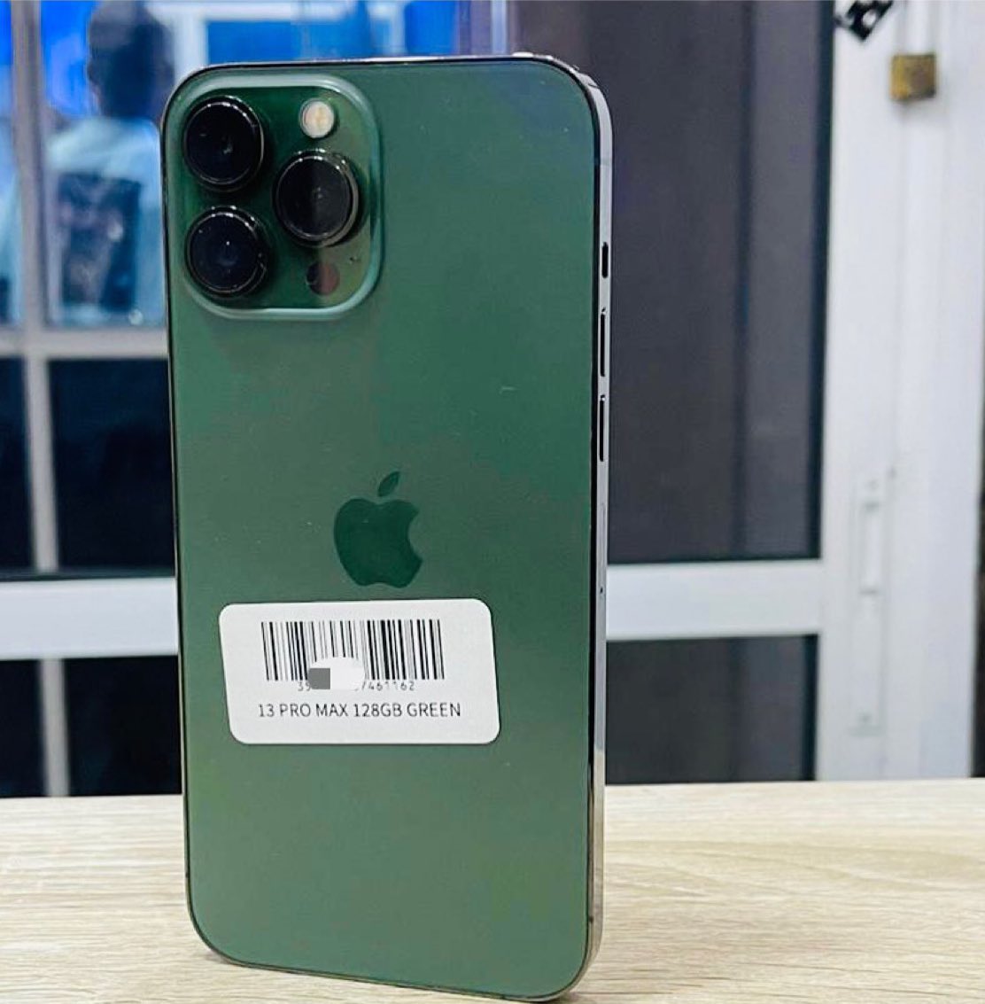 hub_authentic's tweet photo. Pristine Clean iPhone 13 Pro Max 128gb up for a grab .
Price = 750,000 Only 
.

Call☎️Dm/WhatsApp 07068070962
•
Pick up :4, Oshitelu Street , Adjacent GTBank , 
Computer Village , Ikeja , Lagos 

Truly Authentic 💯 https://t.co/GMAy9wRYVa