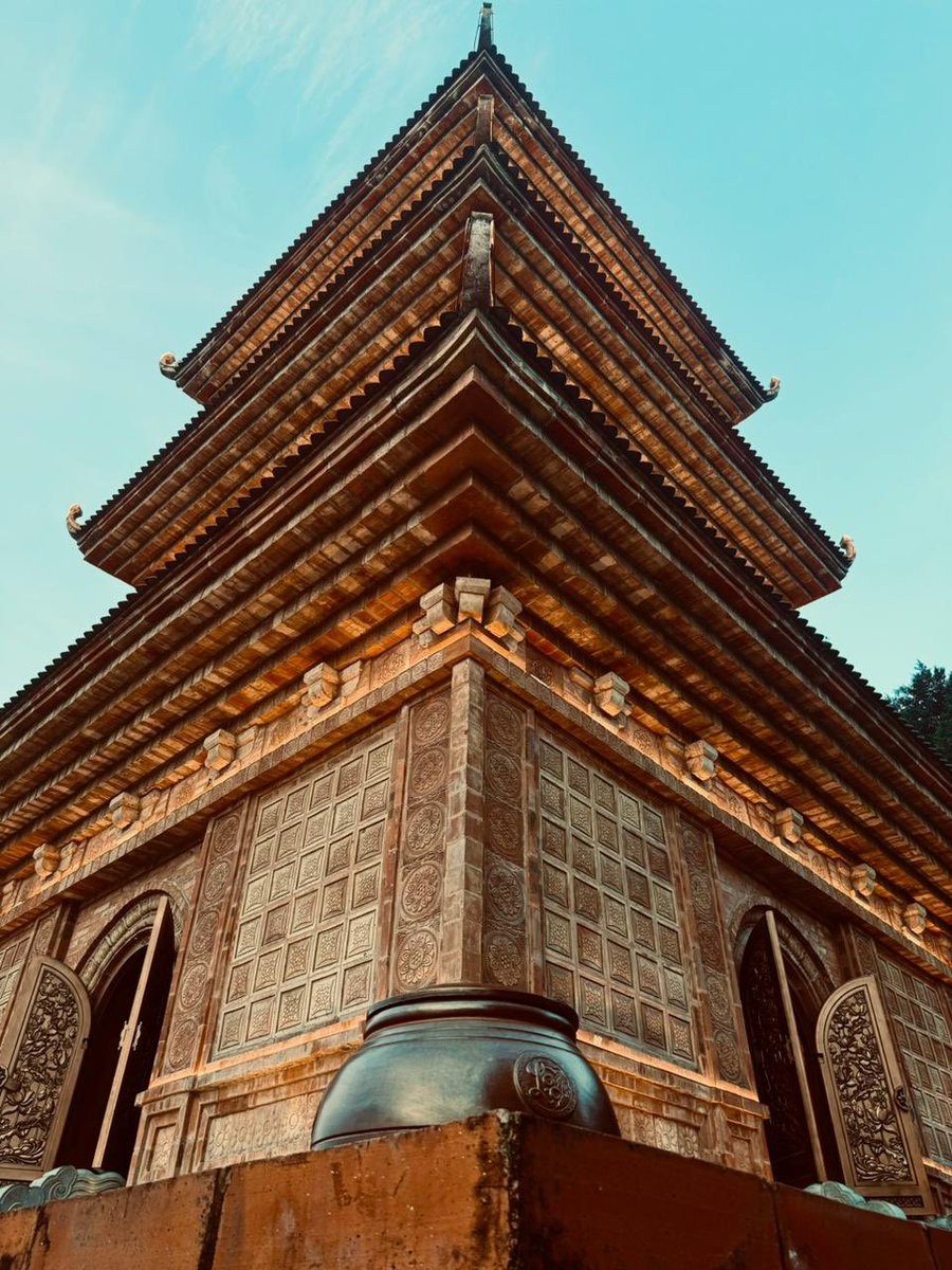 nomadiccryptoHQ's tweet photo. Beware! Do not travel here in 2024!!

If someone says this to you, hit their head, and take them on a trip. 

Life is about exploring every gem, this world has created for us. Step out of your home with NCTC.

Join us now.
#love #NCTC #TravelandearnwithNCTC 

P.C. @VibhushaVs https://t.co/trUMs19Cfa