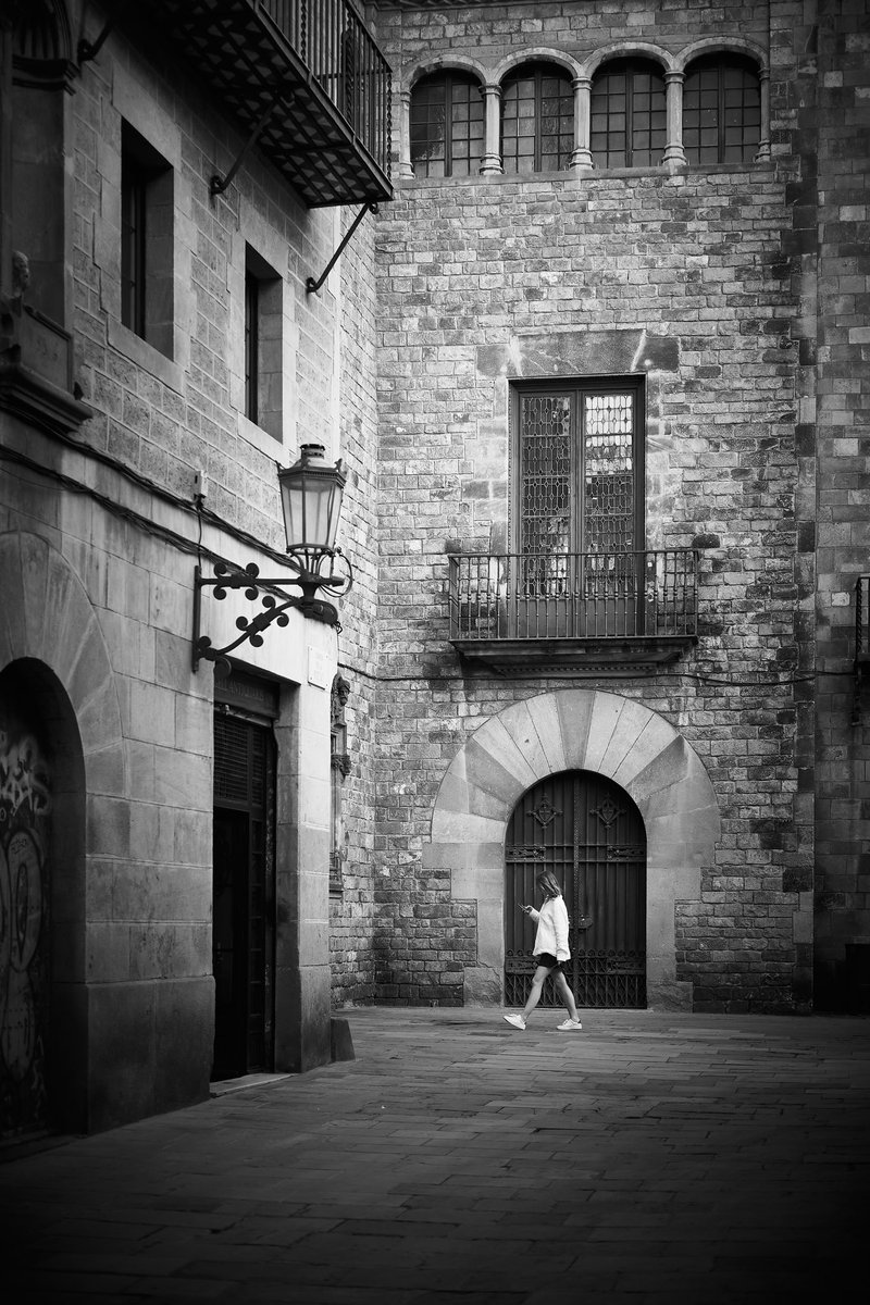 Journey to medieval past

📸 Fujifilm X-T4

📷 Fujinon XF 35mm F2 R WR

⚙️ ISO 160 - f/2.0 - Shutter 1/320

#barcelona #city #street #alleys #streets #streetphotography #streetphotographer #urban #urbanphotography #gothic #gothicart #gothicarchitecture #gothicquarter