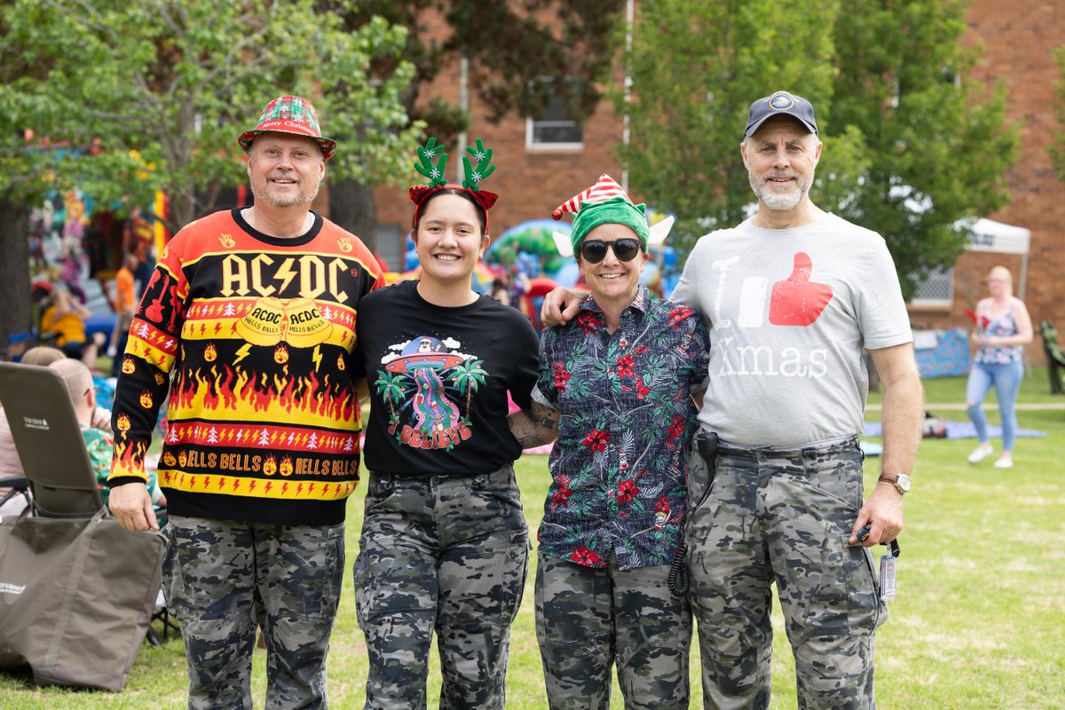 Australian_Navy's tweet photo. Ho Ho Ho, Merry Christmas from #HMASHarman!

The North Pole came to Canberra recently when Harman held their Christmas Family event, featuring a special guest appearance from Santa himself! 🎅🎄 https://t.co/hmFFfOGbYM