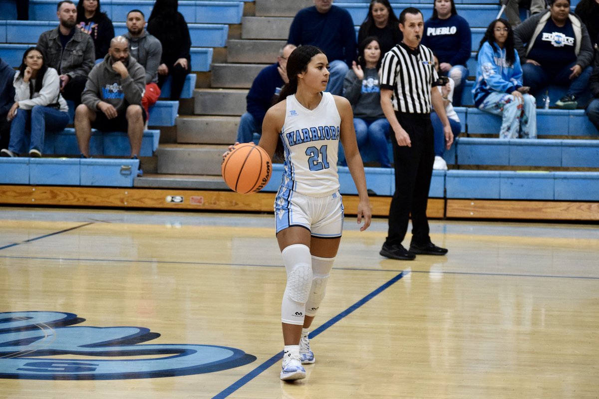 PuebloGirlsBB's tweet photo. Pueblo handles visiting Douglas 78-43! #SiSePuede 🏀 https://t.co/XuJDZmRXPG