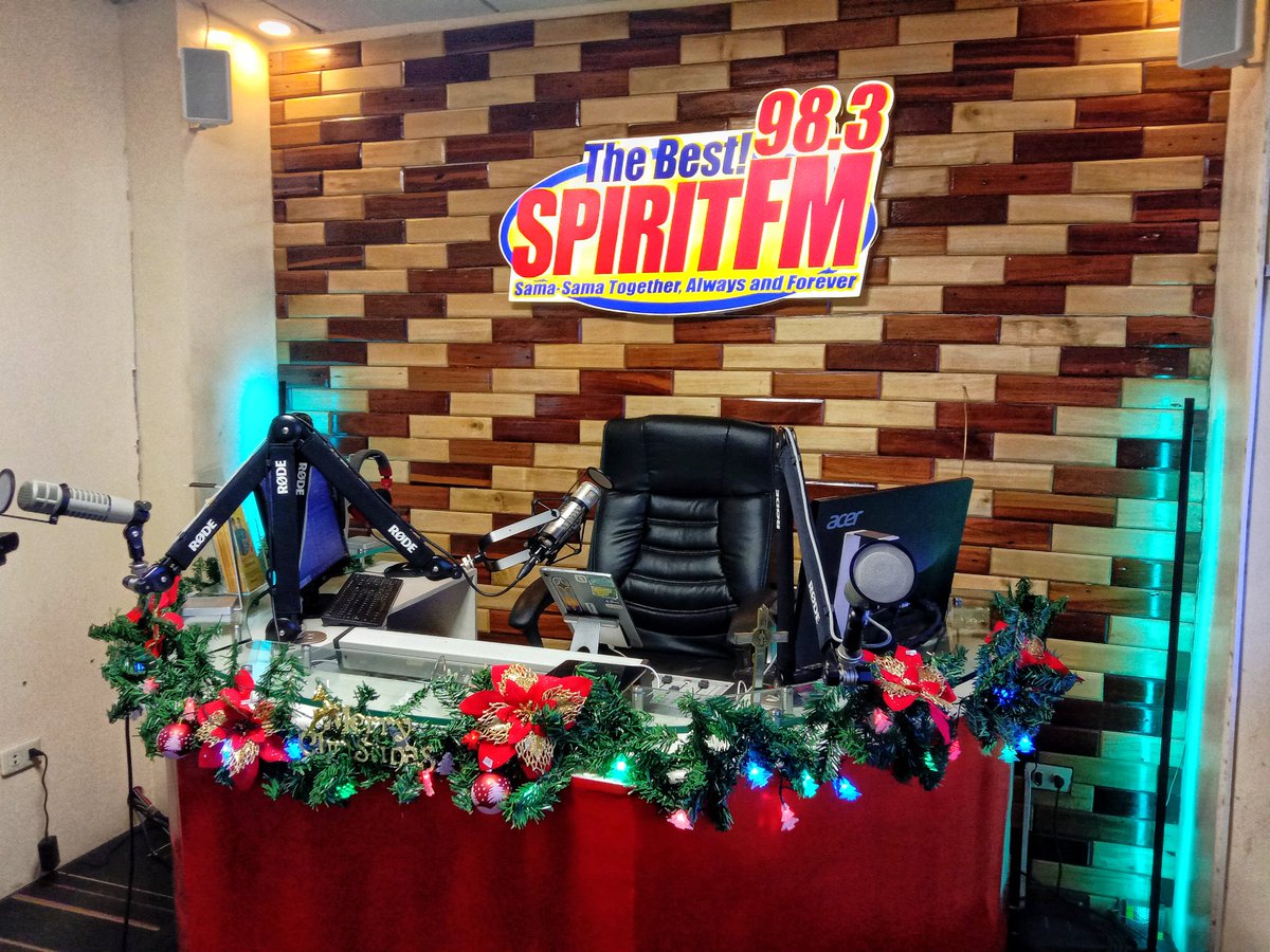 SFMMarkyMango's tweet photo. Tambayers.. 20 Days na lang, Pasko na!🤩 Namamasko po.😊

#SeasonofAdvent
#TuesdayVibes 
#LovePeaceMusic https://t.co/U6bDOyKq8N