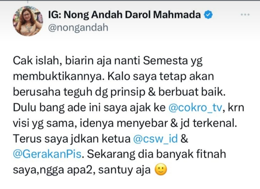 adearmando61's tweet photo. Ini @nongandah kenapa juga? Saya kok dibilang banyak fitnah ke dia? Fitnah yang mana ya? Nong kan memang menyensor video saya di Cokro TV sehingga saya harus mundur dari Cokro. Nong kan memang loyalis PDIP? Di mana fitnahnya? Jadi bingung ... https://t.co/IRT3Lq31DG