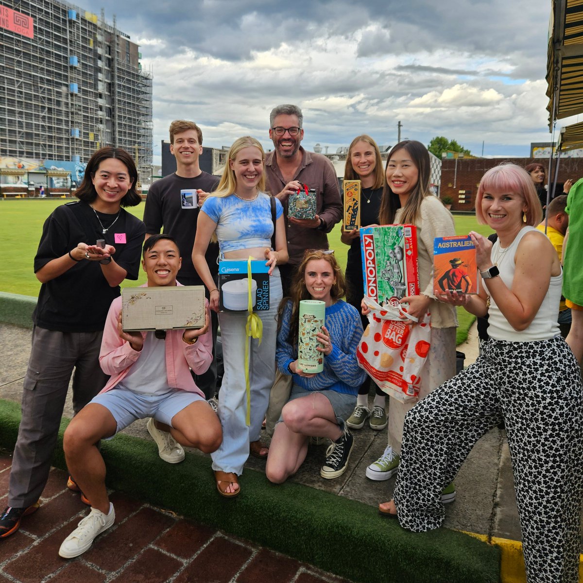 our lab kicked off this year's Christmas festivities by playing lawn bowls ⚪⚫ and participating in Schrottwichteln 🎲🎁

any guesses as to what <a href="/BenColagiuri/">Prof Ben Colagiuri</a> received? 🤔