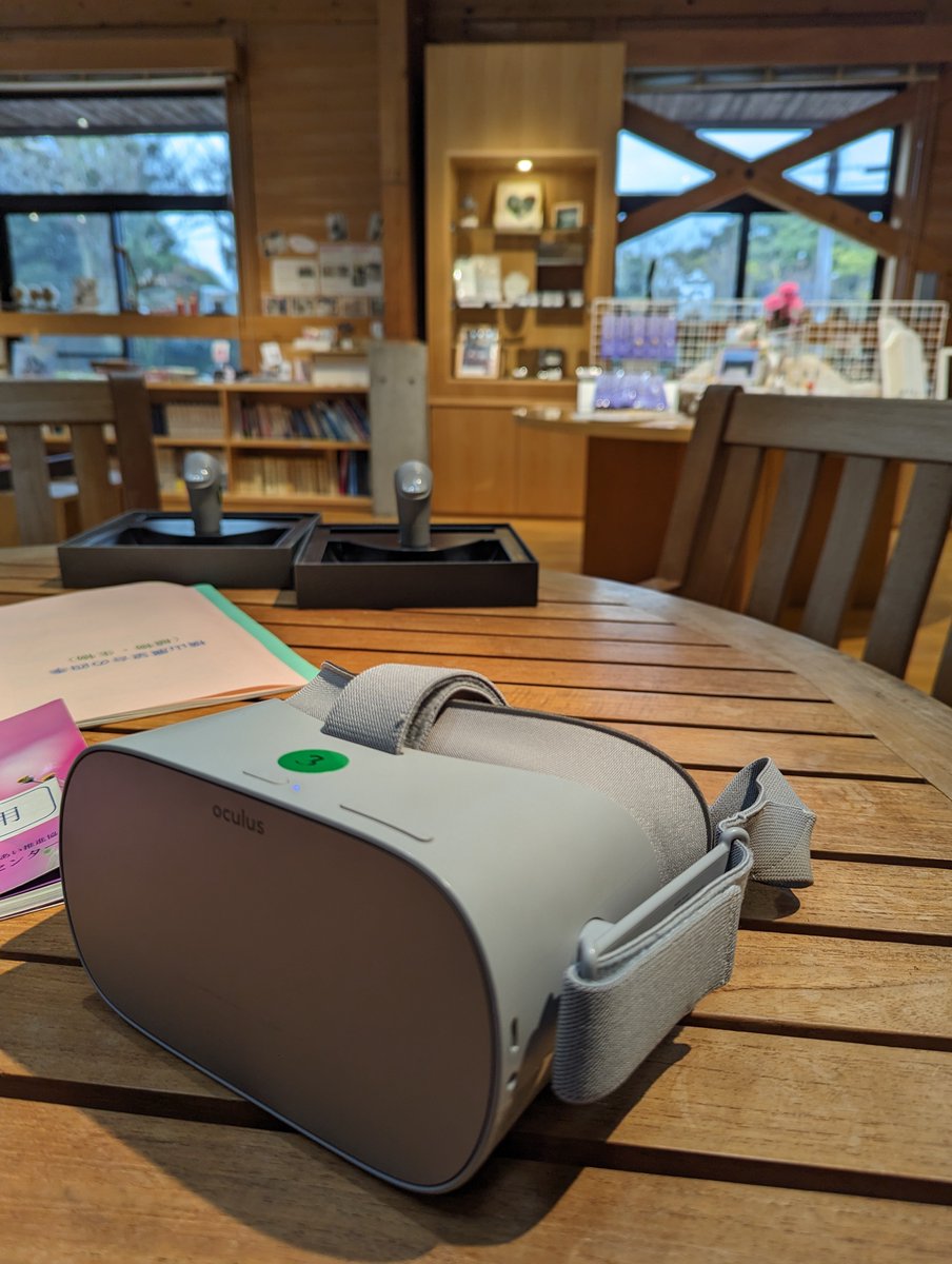 How to bridge 🌉 language gaps and yet introduce the beauty of national parks? 🏞️ <a href="/Oculus_Dev/">Oculus Developers</a> sets used at #iseshima #nationalparks to bring surroundings to you!