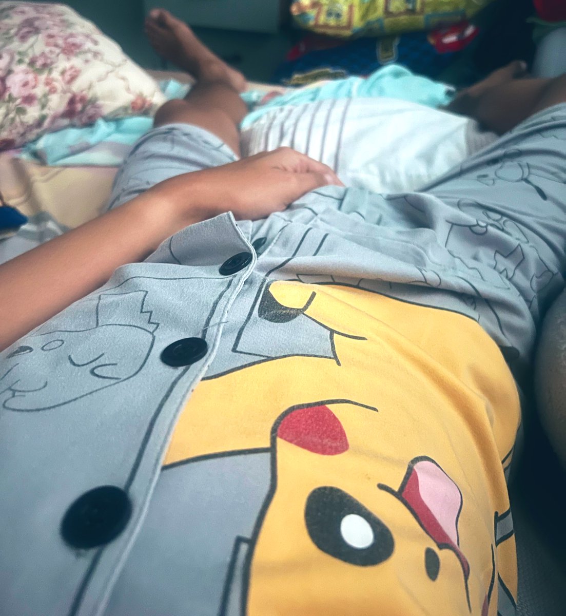 AntiHerox96's tweet photo. Lazy tuesday ! 🤗🤗 #pikapi #pikachu https://t.co/w1KCzfWxvt