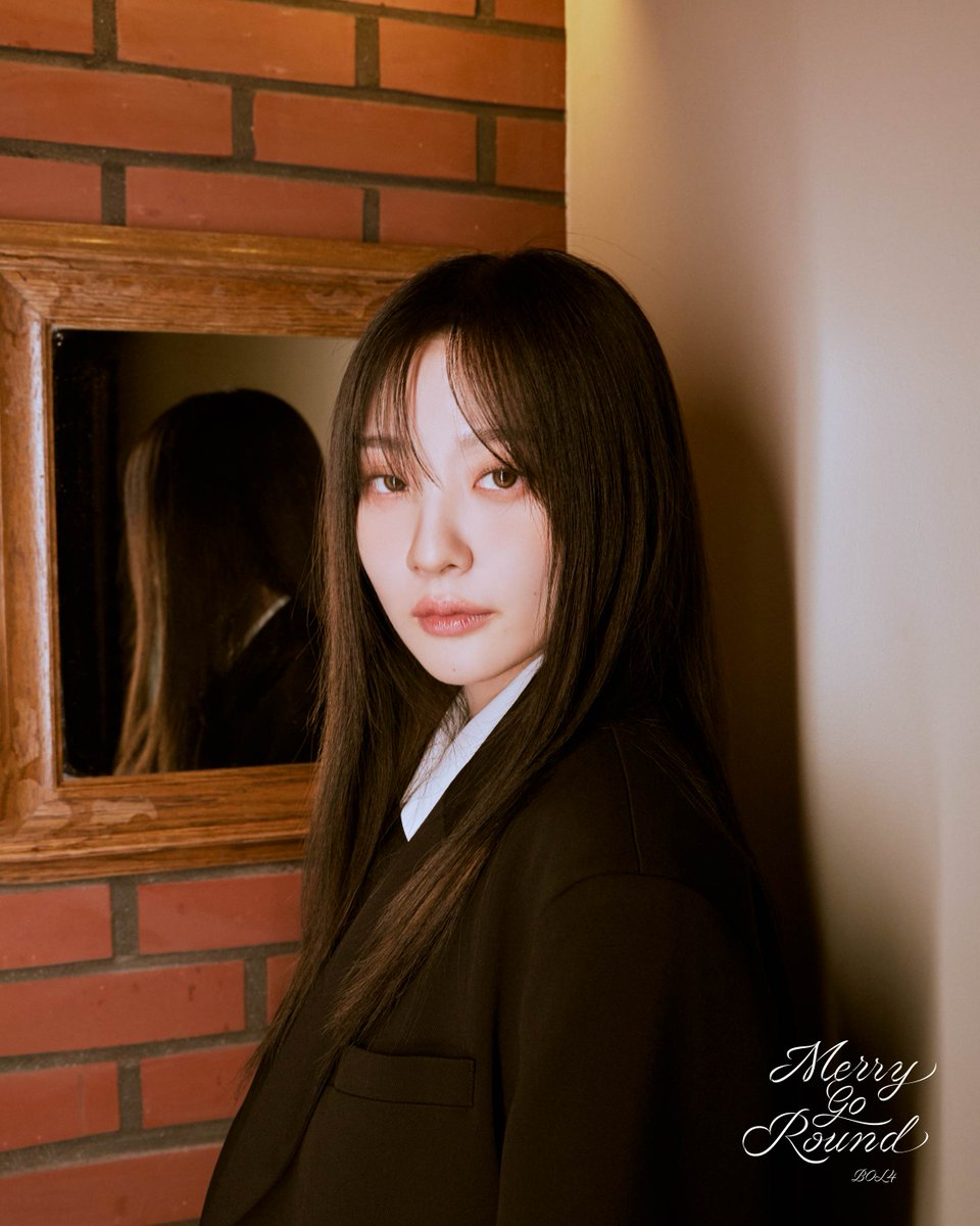 BOL4_Official's tweet photo. [𝗖𝗼𝗻𝗰𝗲𝗽𝘁 𝗣𝗵𝗼𝘁𝗼 (Round Ver.) #1]

#볼빨간사춘기(#BOL4) Mini Album 「𝗠𝗲𝗿𝗿𝘆 𝗚𝗼 𝗥𝗼𝘂𝗻𝗱」

𒀭 𝗔𝗹𝗯𝘂𝗺 𝗥𝗲𝗹𝗲𝗮𝘀𝗲
2023.12.12. 6PM (KST)

𒀭 𝗖𝗼𝗻𝗰𝗲𝗿𝘁
2023.12.30-31
@경희대학교 평화의전당
🔗 https://t.co/TER3b7tys7

#MerryGoRound
#BOL4MerryGoRound https://t.co/mfniBbTvgi