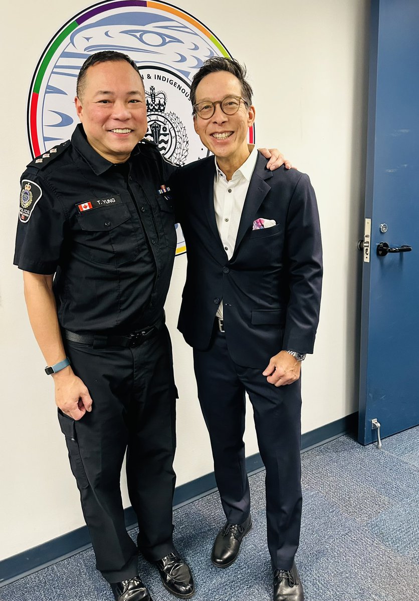 Graduation day.  Thank you VPD inspector Terry Yung, chief constable Adam Palmer and everyone involved with the Community Police Academy.  Grateful for the two months of training into the inner workings of one of Canada’s largest police force.  <a href="/VPDCommunity/">VPD Community Policing Services Unit</a> <a href="/VancouverPD/">Vancouver Police</a> #vpd