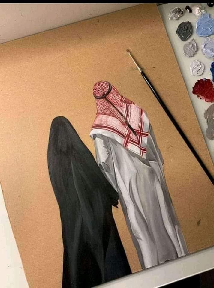 طيب عيش الرجل مع المرأة الصالحة

قال رسول_الله ﷺ: " الدُّنْيَا مَتَاعٌ، وَخَيْرُ مَتَاعِ الدُّنْيَا المَرْأَةُ الصَّالِحَةُ

 رواه_مسلم (١٤٦٧

المتاع: ما يُنتفع به ويُستنفع، وصلاح المرأة دينها، وصاحبة الدين تجتنب الأنجاس والأوساخ، وتحسن أخلاقها، وتصبر على جفاء زوجها وقلة نفقته