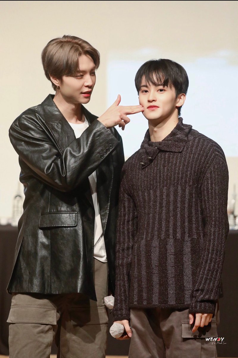 hourlymkl's tweet photo. #MARK #마크 #マーク #마버블 #마크버블 https://t.co/sTgJxkQkBQ