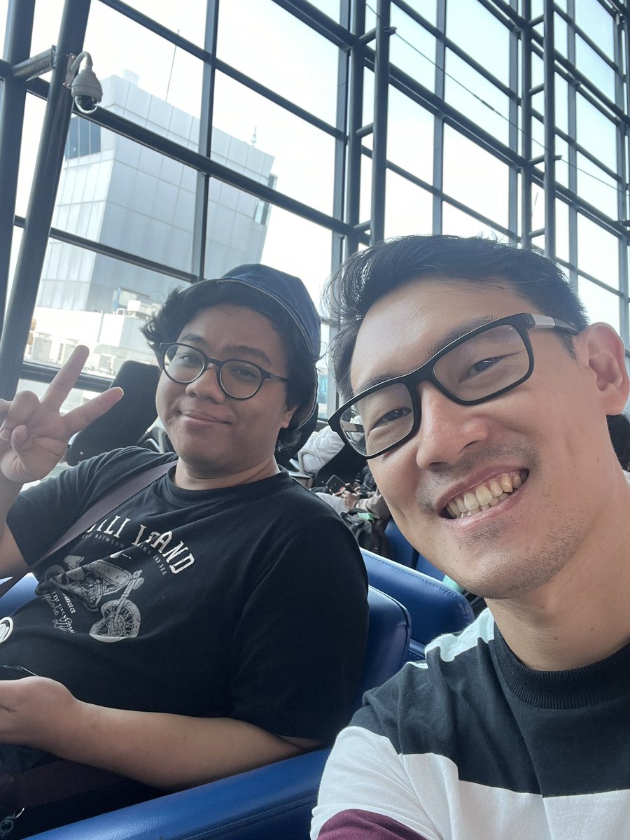 Doakan kami ya!
Los Angeles here we go