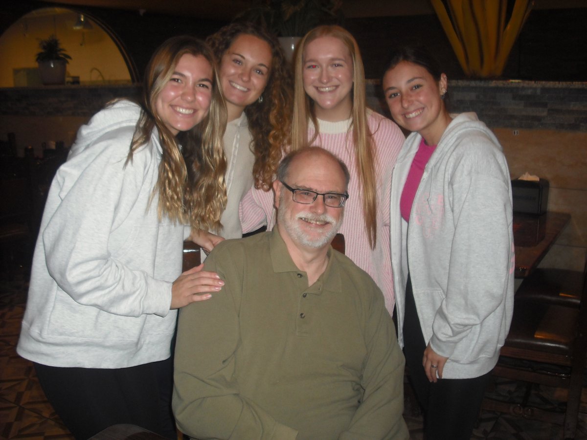 ICCBSU's tweet image. 2023-24 BSU Leadership Team – with Matt Stark and Sam Ivy - graciously invited me from retirement bliss to share lunch. Deep respect for the men and LT guys. However, I made sure to get my picture with the lovely ladies. Addison, Lexi, Aubrey, Holly – thanks ladies. Go be great.