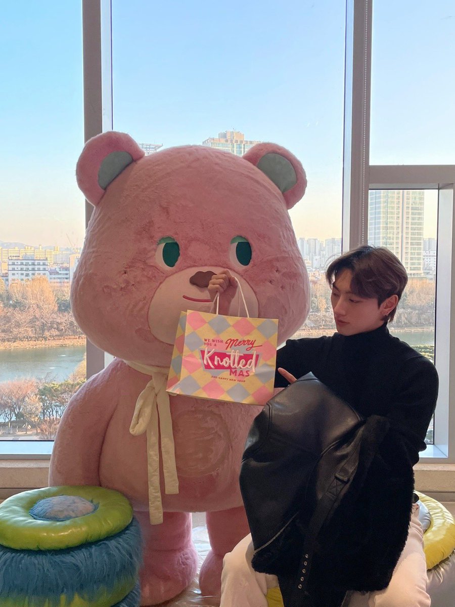 VannerOfficial's tweet photo. [#영광]

🐻🍩

#VANNER #배너 #YEONGGWANG https://t.co/oUxarw0ZRG