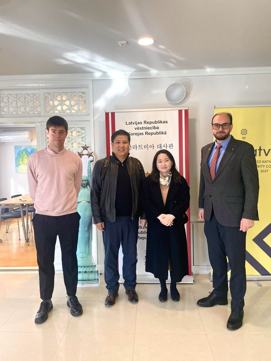 LVinKorea's tweet photo. Ambassador @ArisVigants met with representatives of the Korea Institute of Industrial Technology (#KITECH) in exploring huge potential of mutually beneficial cooperation between #Latvian and #Korean research institutions in the field of R&D and technologies.
#LatviaInKorea🇱🇻🤝🇰🇷 https://t.co/ABzkS29Ox3