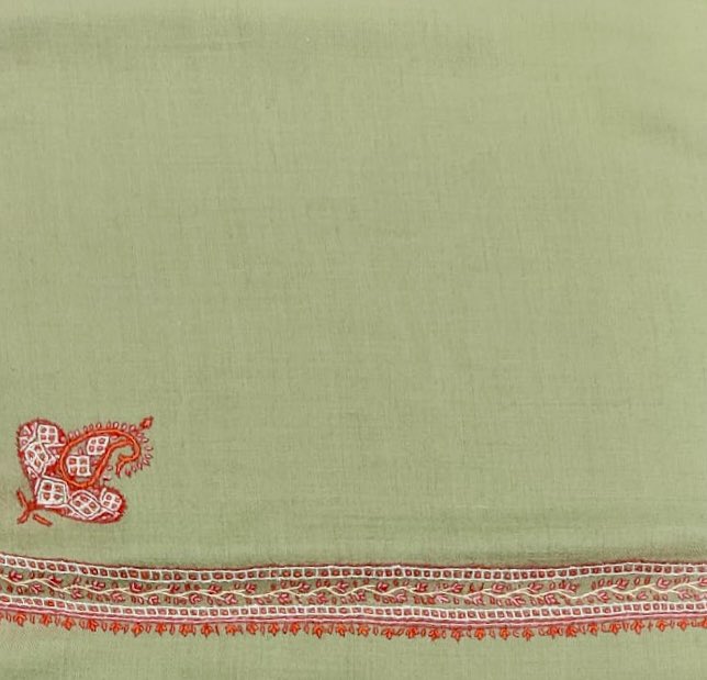 studio_saksham's tweet photo. Experience the poetry of craftsmanship with our hand-embroidered Pashmina shawls – where every stitch whispers tales of tradition and grace.

Winter Collection at https://t.co/Mm2J7mGawh

#StudioSaksham @RNAFMUMBAI #PashminaShawl #KashmiriEmbroidery #HandMadeInIndia #Kashmir https://t.co/y8ZP8NHM5q