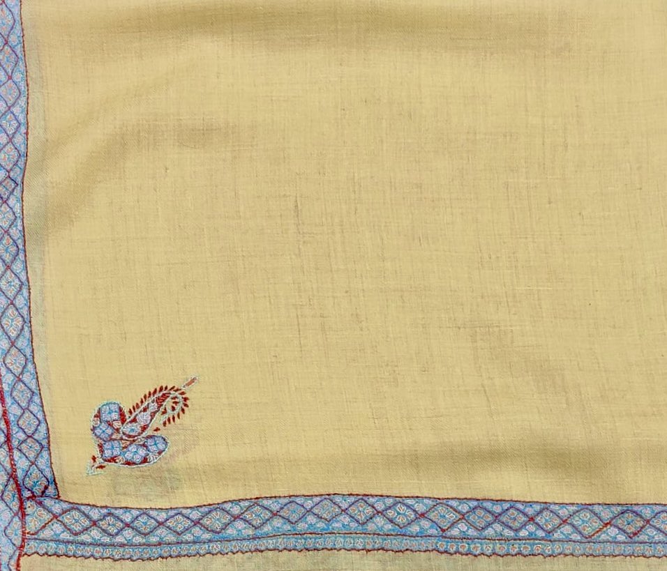 studio_saksham's tweet photo. Experience the poetry of craftsmanship with our hand-embroidered Pashmina shawls – where every stitch whispers tales of tradition and grace.

Winter Collection at https://t.co/Mm2J7mGawh

#StudioSaksham @RNAFMUMBAI #PashminaShawl #KashmiriEmbroidery #HandMadeInIndia #Kashmir https://t.co/y8ZP8NHM5q