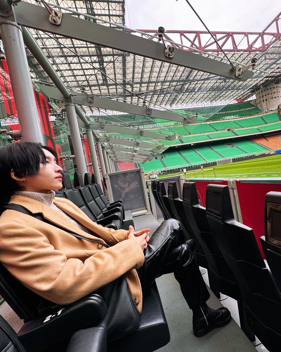 Noeul_lee6's tweet photo. See you again “San Siro” 👋 #BoNoh #MagentaBoy #Noeulnuttarat https://t.co/g3ihWRNgxO