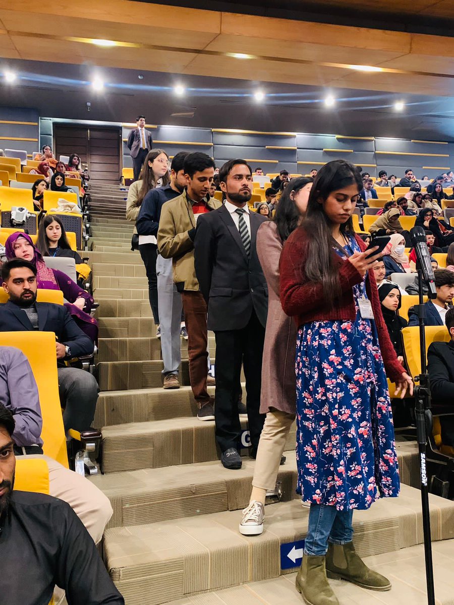 fass_air's tweet photo. Students eagerly lining up for the Q&amp;A session, ready to pose insightful questions to the panelists at the 3rd Annual National Security Conference. 🎓🌐 An enthusiastic exchange awaits, connecting academia with real-world expertise
#FASSCONF23 https://t.co/z08UMrJDXL