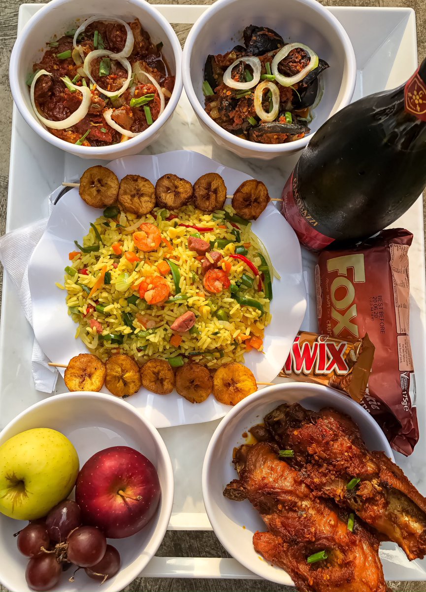 Take off two things from this table but don't touch the plantain 

What are you taking off?🤔