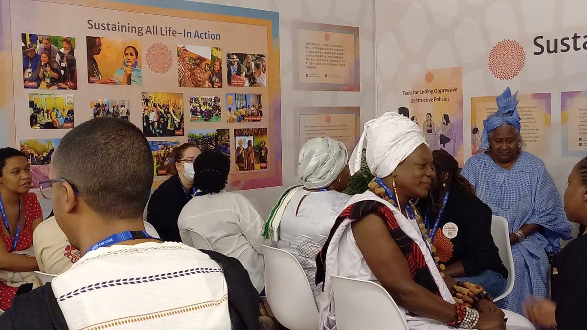 SustainAllLife's tweet photo. Listening in action!
Delegates deep in sessions, sharing insights, and shaping the narrative for a sustainable future at COP28. 🌍💬
#SustainingAllLife #UnitedtoEndRacis #COP28UAE #ClimateAction https://t.co/cWbc2FftmJ