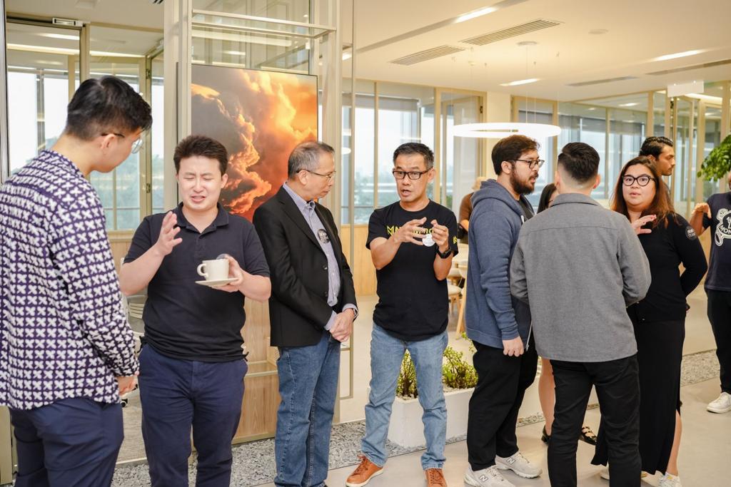 NexMind_AI's tweet photo. 📷 A throwback on @500Global_SEA  Social House Launch! 
Thank you @500GlobalVC  for believing in NexMind, proud to be backed by 500.

#500Strong #500southeastasia #entrepreneurs #AI https://t.co/zHyouTJsbh
