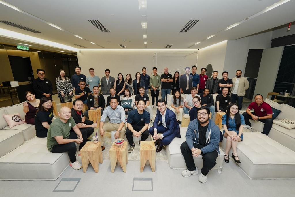 NexMind_AI's tweet photo. 📷 A throwback on @500Global_SEA  Social House Launch! 
Thank you @500GlobalVC  for believing in NexMind, proud to be backed by 500.

#500Strong #500southeastasia #entrepreneurs #AI https://t.co/zHyouTJsbh