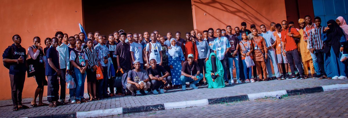 _gdgojofestac's tweet photo. #DevFestOjoFestac rocked the scene! ๐ Despite the odds, our community thrived. Join us now to shape your tech journey.
Stay focused until the next year's DevFest
@Kolokodess
@Geektutor
@googledevgroups https://t.co/NUivHJYMiP
