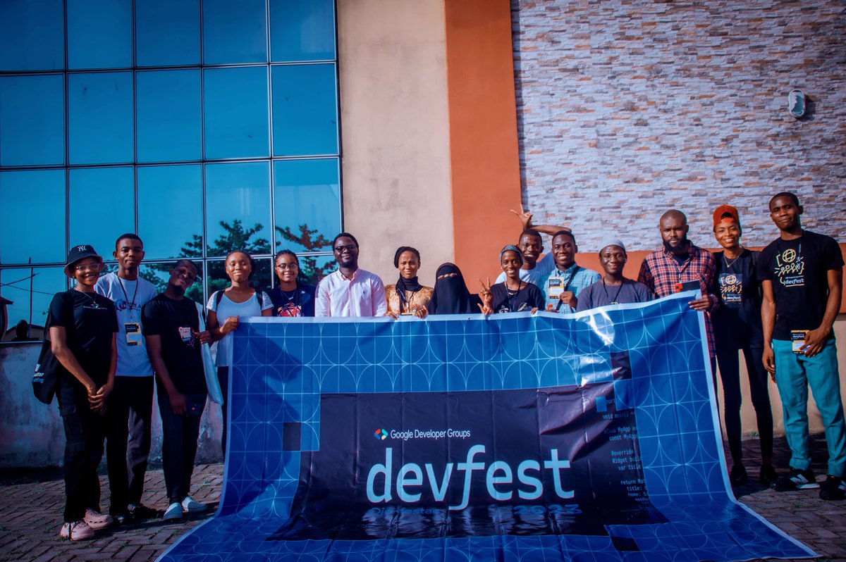 _gdgojofestac's tweet photo. #DevFestOjoFestac rocked the scene! ๐ Despite the odds, our community thrived. Join us now to shape your tech journey.
Stay focused until the next year's DevFest
@Kolokodess
@Geektutor
@googledevgroups https://t.co/NUivHJYMiP