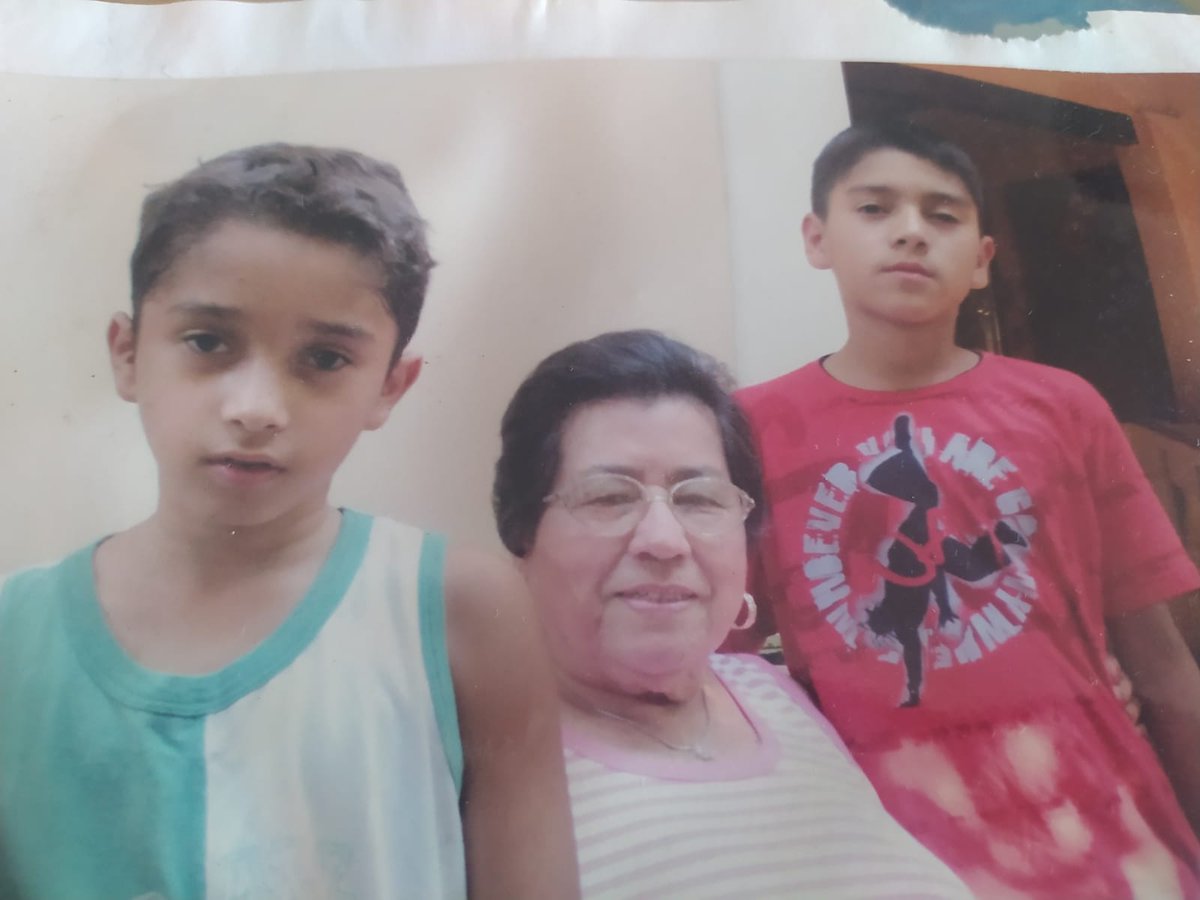 Feliz cumpleaños mamá. Besos hasta el cielo