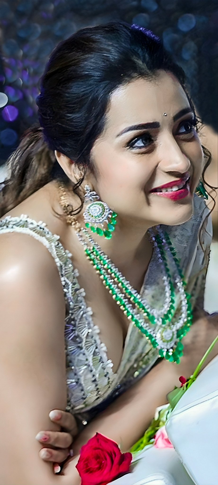 GAkSz4VaUAAPAss?format=jpg&name=large