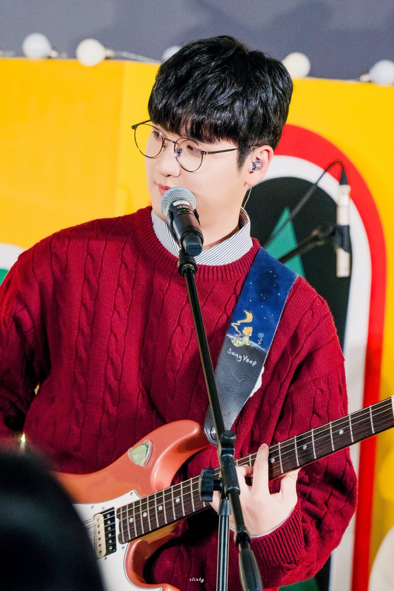 timeto_lucy's tweet photo. 221223 덕콘 Winter 스페셜

#루시 #lucy #신광일 #gwangil https://t.co/PlgEVS1MQT