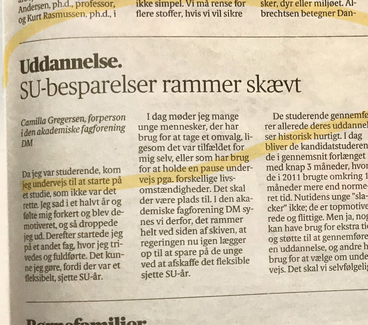 DMCamilla's tweet photo. Der skal være plads til omvalg, hvis man starter på forkert studie. Derfor: Bevar det 6. fleksible SU-år! Det skriver jeg i dag i @AvisenDanmark.
Kom til demonstration for #bevarSU i dag kl 13 i Kbh og torsdag kl 16 i Aarhus. @StudFaellesraad @HKDanmark @dlforg @Socialrdgiverne https://t.co/oimUxNVgQ8