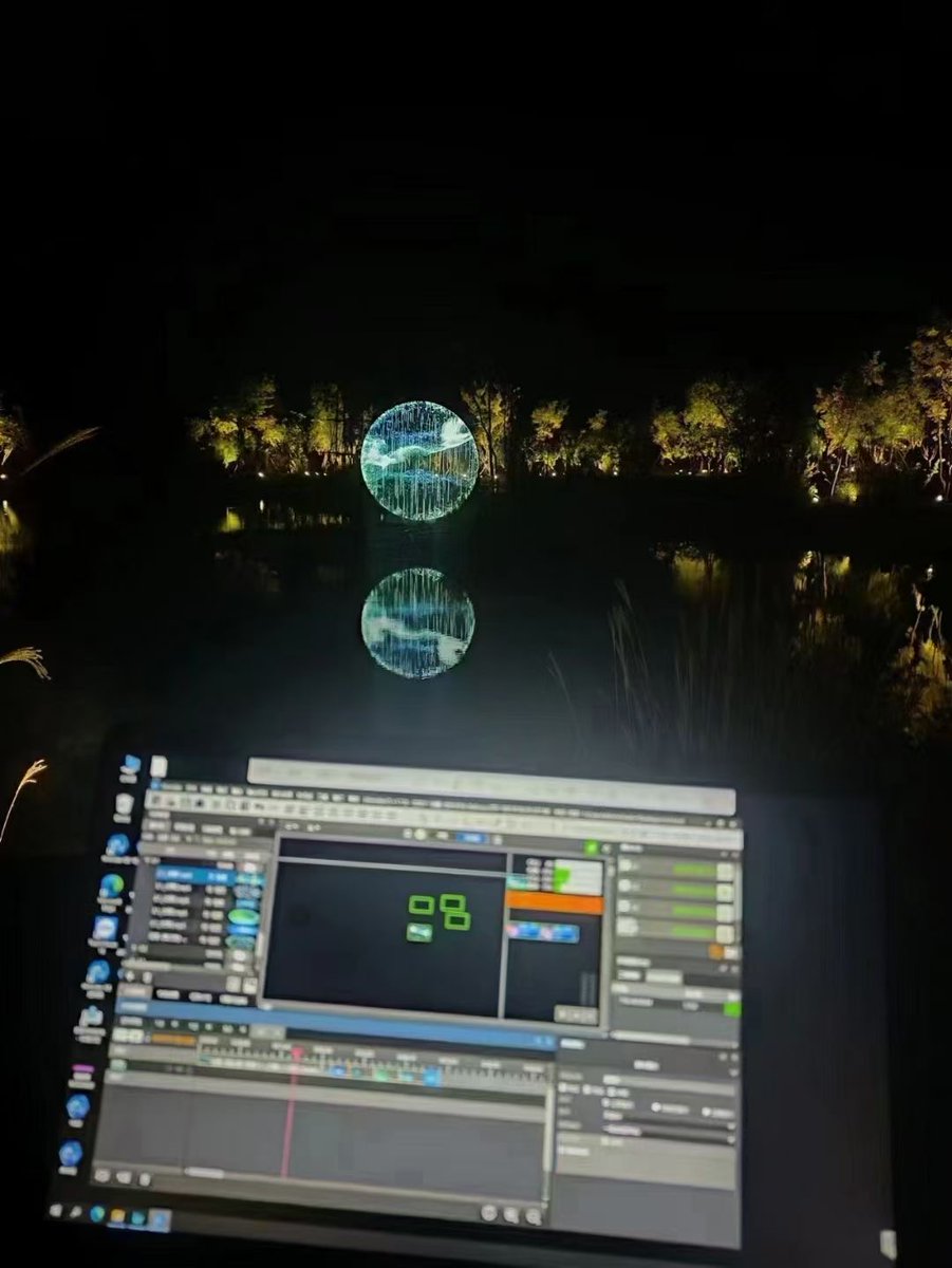 enlightv2015's tweet photo. #hecoos #Hirender Latest case: The Night Tour of North and South Lakes.
Taking the "Eight Scenes of Chanchuan" as elements, immersive performing arts, digital light and shadow, and scene interaction are used to redefine the "Eight Modern Scenes" of Chanchuan. https://t.co/poRbvrYHYZ