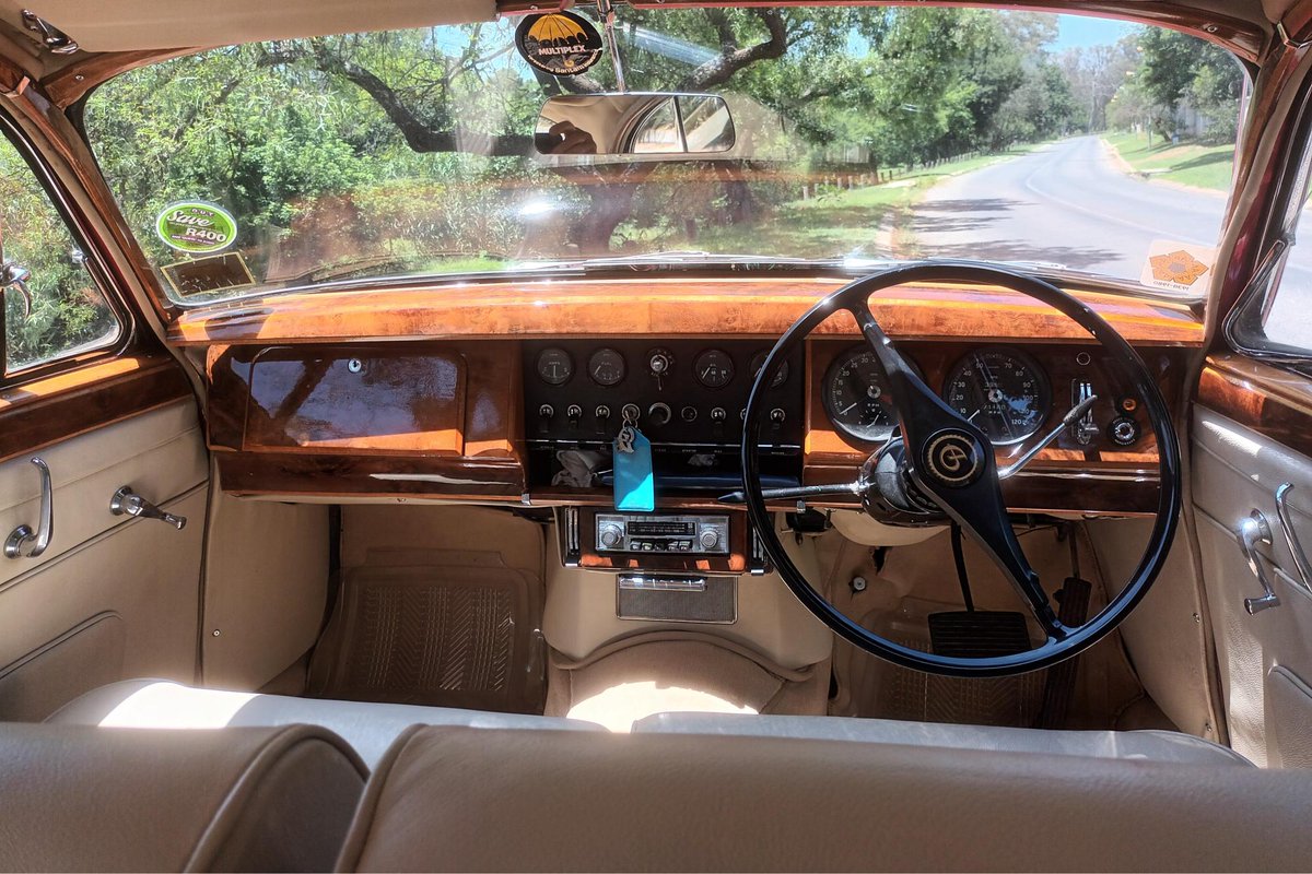 SentiMETAL_ZA's tweet photo. NEW LISTING! ๐ฌ๐ง
-----------------------------------------
FOR SALE: 1964 Daimler 250 V8
> 2.5L V8, 3spd auto
> 71 000 miles
> Fully restored
PRICE: R275 000
============================
MORE INFO > https://t.co/4LQfijPaaJ
#classiccars #sentimetal https://t.co/ct44BbvOTT
