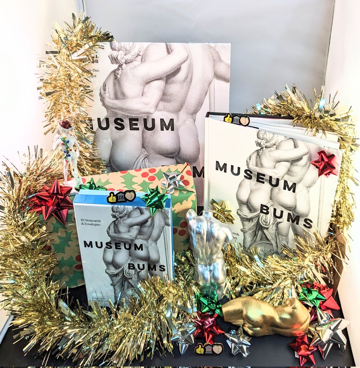 Win signed #MuseumBums goodies! 👍🏛️🍑

Like, follow, & tag a pal to enter (UK only)

1st prize: signed book, calendar, notecards & pinbadge
2nd prize: signed book, calendar & pinbadge
3rd prize: signed calendar & pinbadge

Winners selected at random & announced 11/12/23!